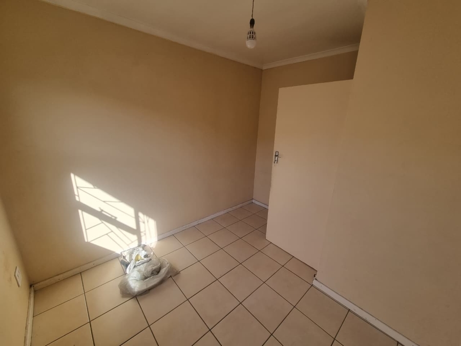To Let 3 Bedroom Property for Rent in Devon Park Village Western Cape
